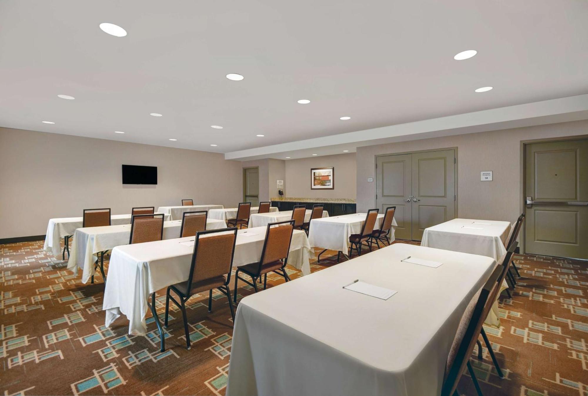 Hampton Inn And Suites Robbinsville Exterior foto