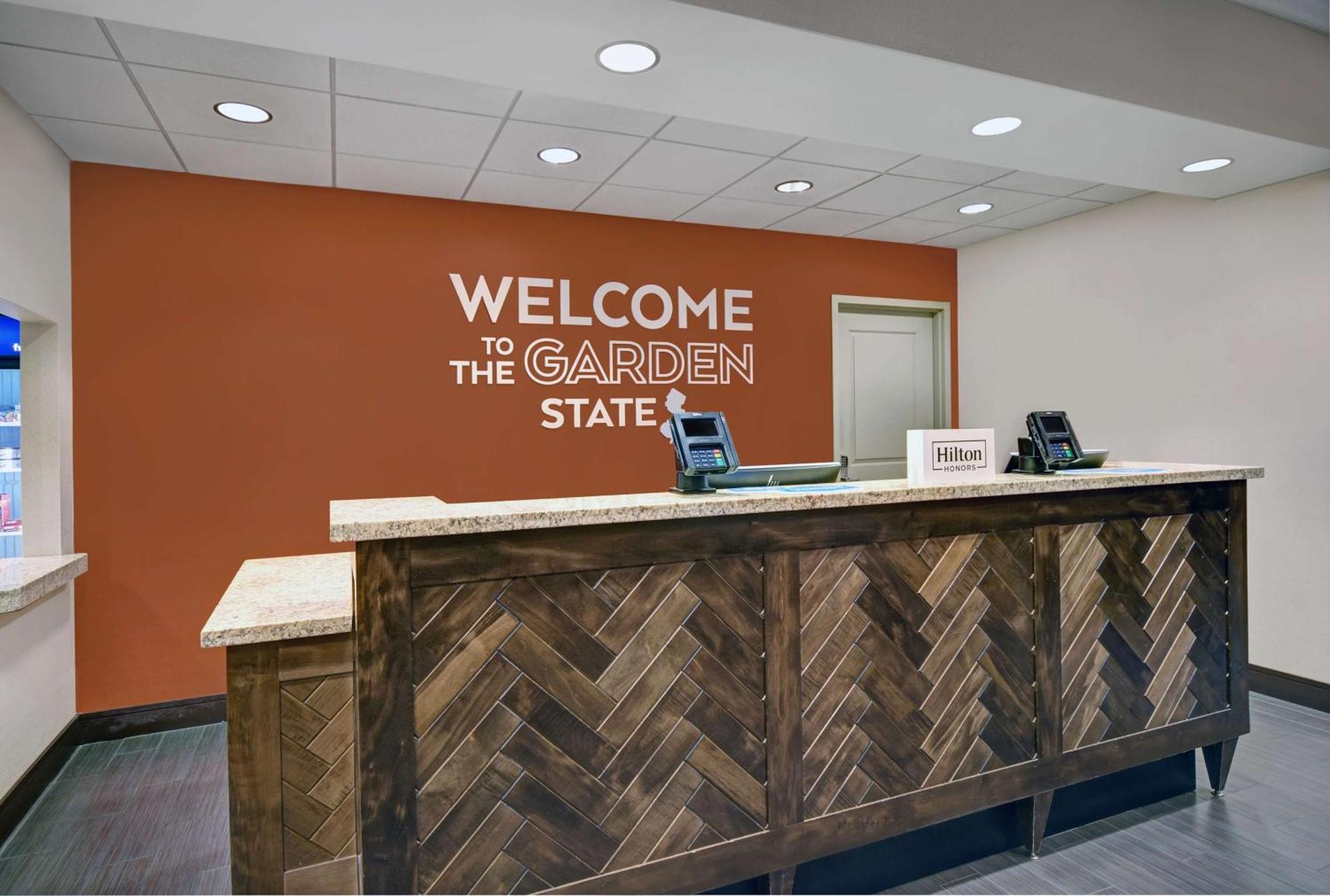 Hampton Inn And Suites Robbinsville Exterior foto